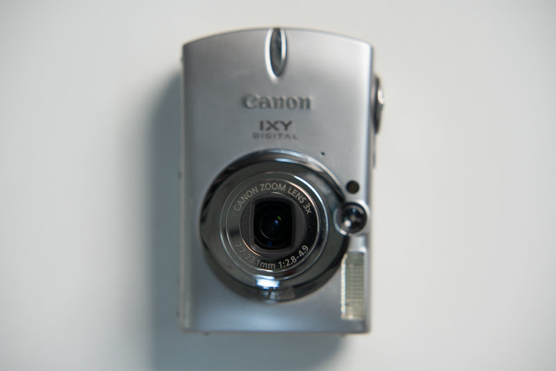 Canon IXY Digital 700 Digital Camera - Silver