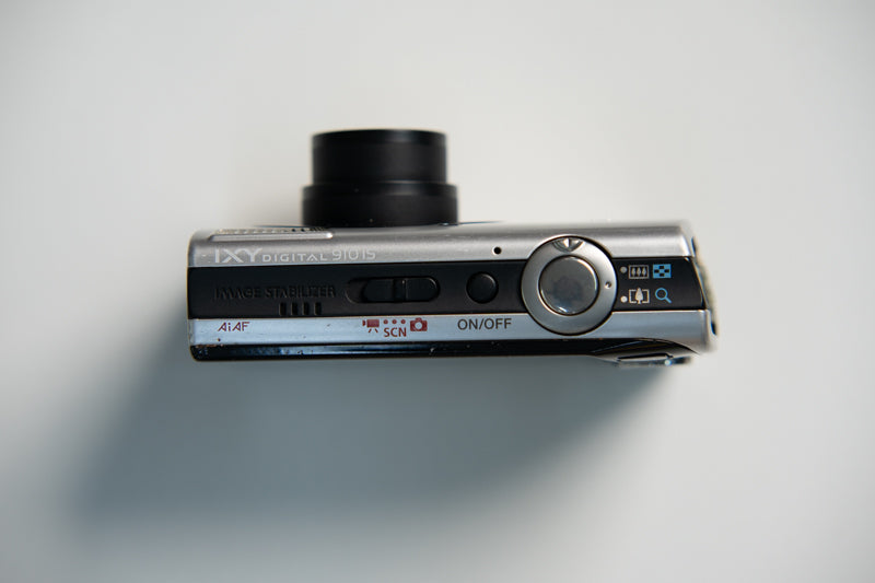 Canon IXY Digital 910 IS Digital Camera - Silver
