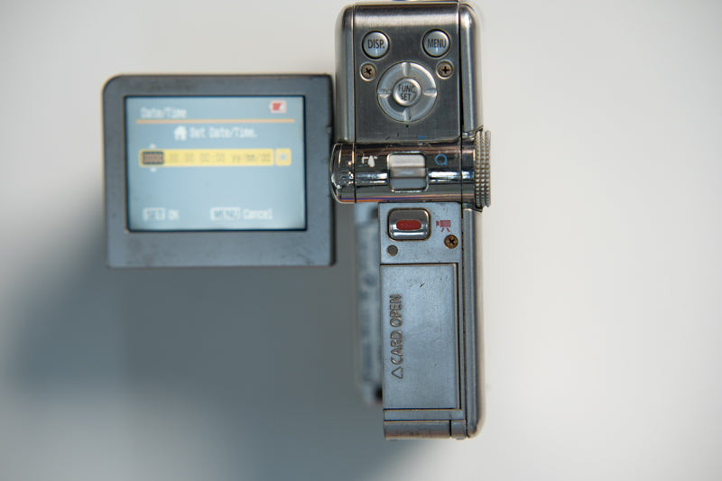 Canon Powershot TX1 Flip Screen Digital Camera (Ultra Rare) - Silver