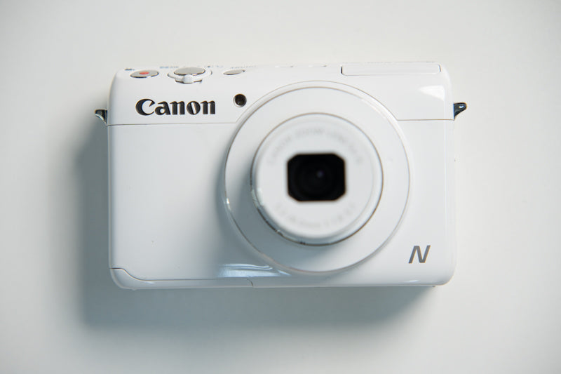 Canon Powershot N100 Flip Screen Digital Camera (Ultra Rare) - Gloss White