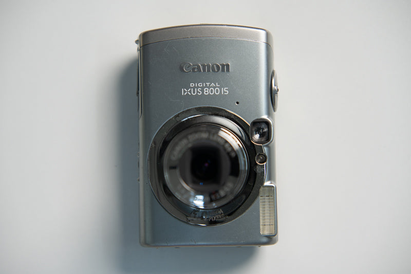 Canon IXUS 800 IS Digital Camera - Metallic Grey