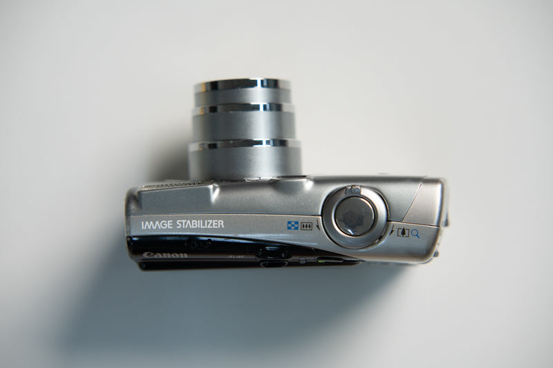 Canon IXUS 800 IS Digital Camera - Metallic Grey