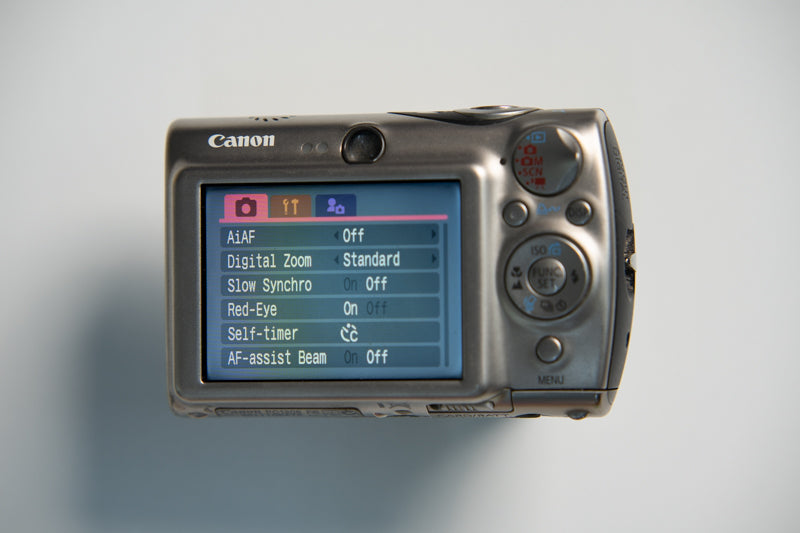 Canon IXY Digital 1000 Digital Camera - Titanium