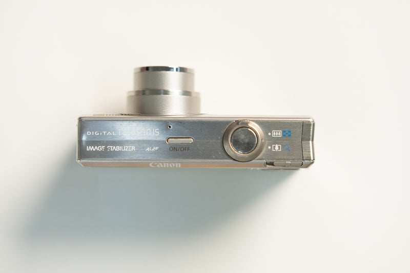 Canon IXUS 90 IS Digital Camera - Silver
