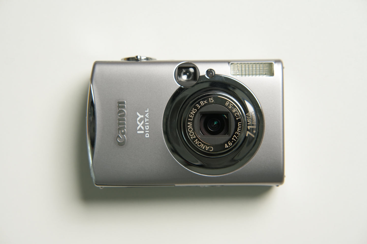 Canon IXY 900 IS Digital Camera - Silver