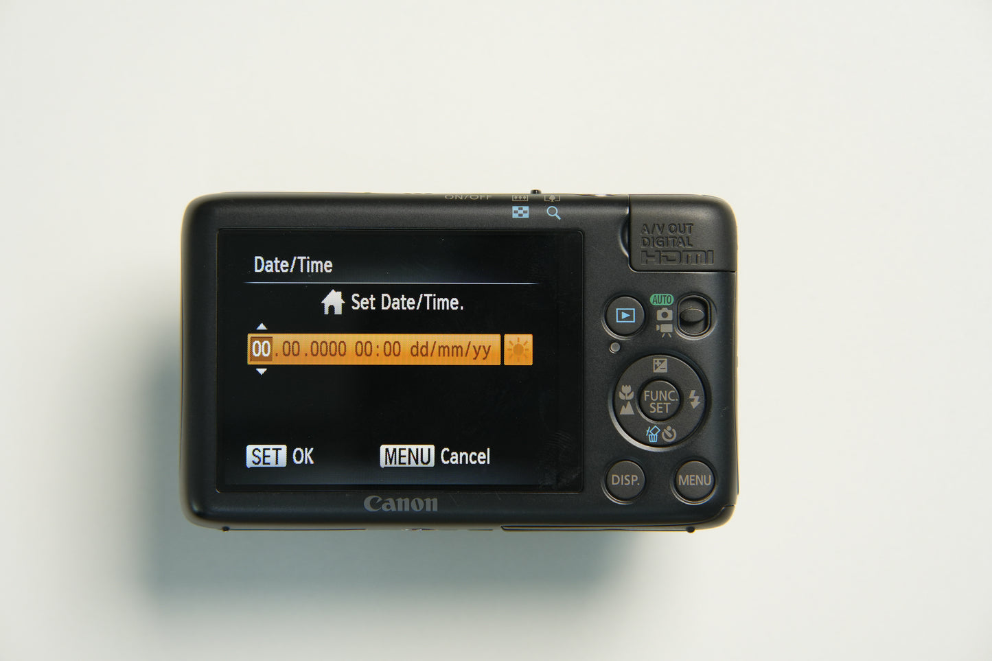 Canon IXUS 130 Digital Camera - Black