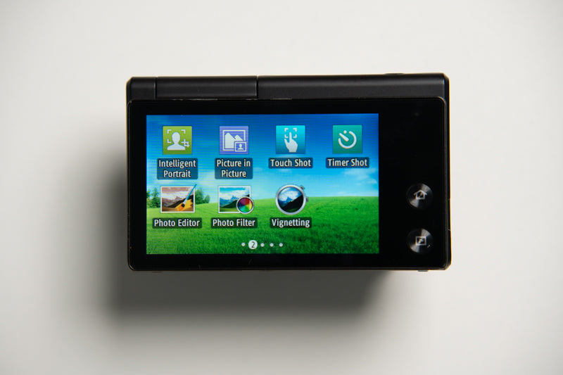 Samsung MV800 Flip Screen Digital Camera - Black