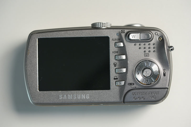 Samsung Digimax V800 Digital Camera - Metallic Grey