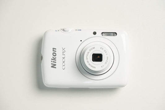 Nikon Coolpix S01 Digital Camera - Gloss white