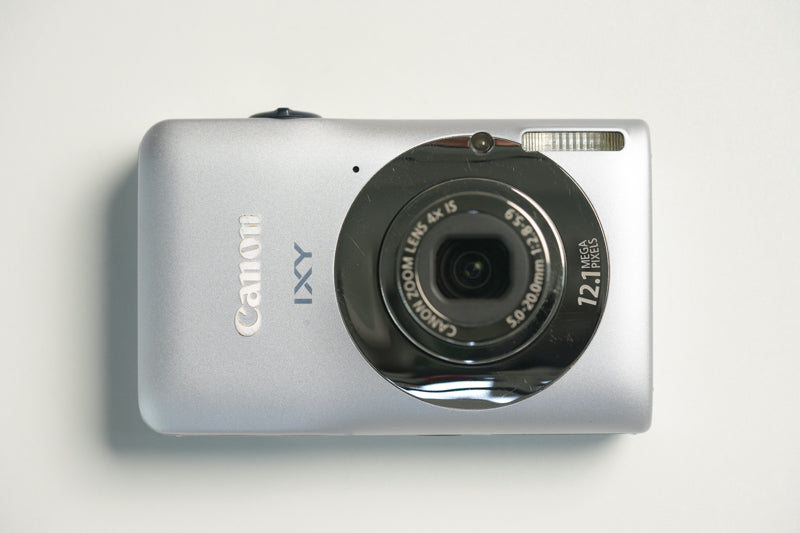 Canon IXY 200F Digital Camera - Silver