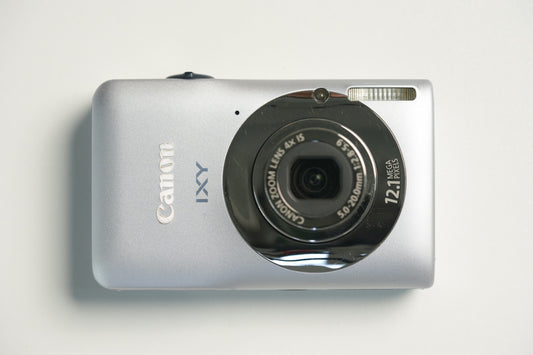 Canon IXY 200F Digital Camera - Silver