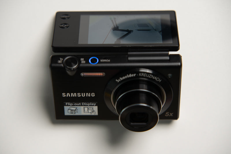 Samsung MV800 Flip Screen Digital Camera - Black