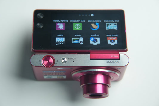 Samsung MV900F Flip Screen Digital Camera - Metallic Pink