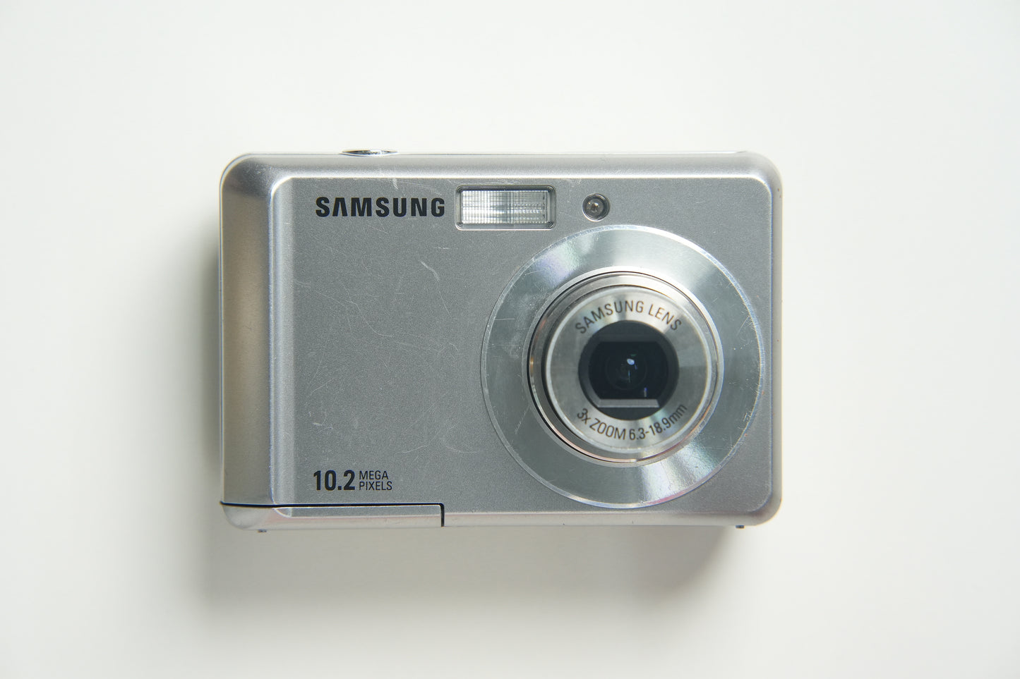 Samsung ES15 Digital Camera - Metallic Silver