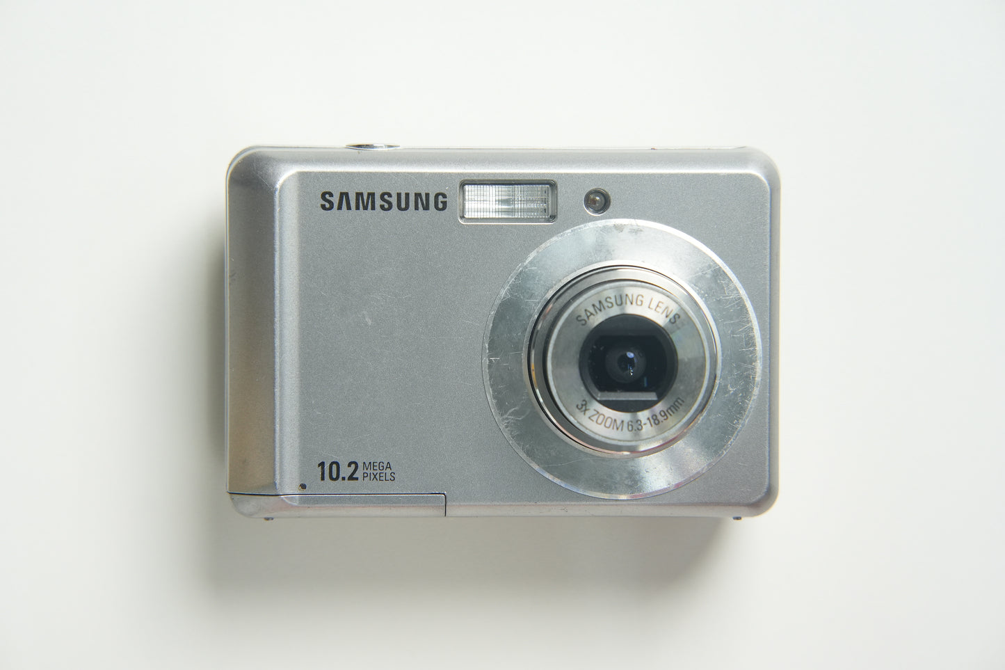 Samsung ES15 Digital Camera - Metallic Silver